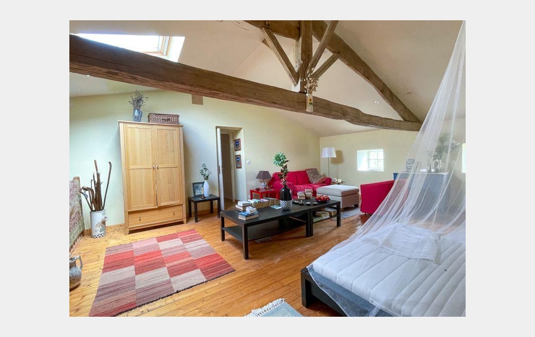 Agence Immobilière Berland Bennett : House | SAUZE-VAUSSAIS (79190) | 199 m2 | 89 000 € 