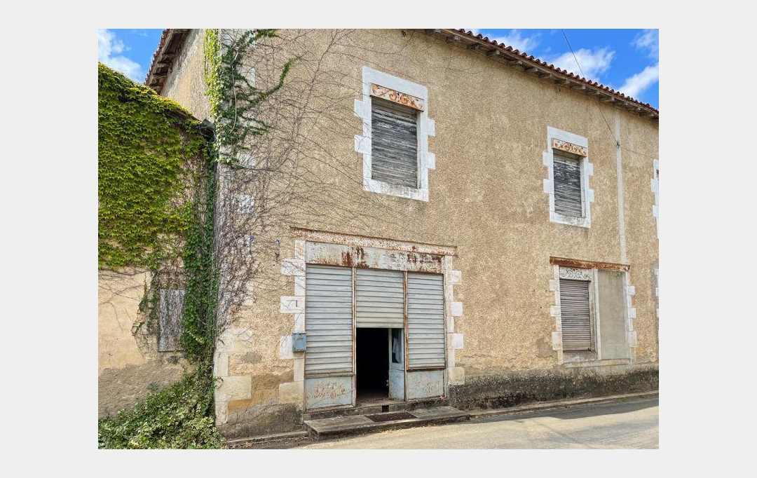 Agence Immobilière Berland Bennett : Maison / Villa | SAUZE-VAUSSAIS (79190) | 214 m2 | 57 500 € 