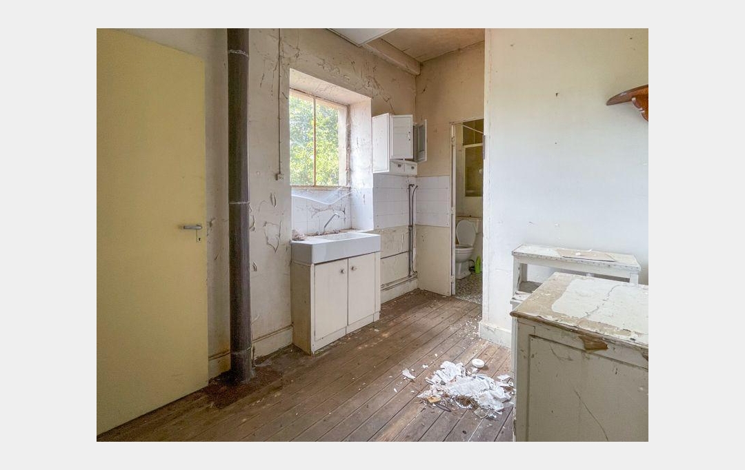 Agence Immobilière Berland Bennett : Maison / Villa | SAUZE-VAUSSAIS (79190) | 214 m2 | 57 500 € 