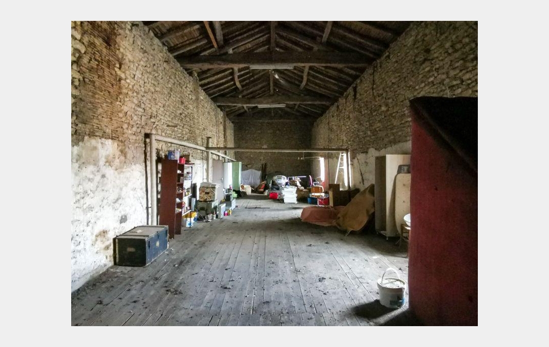 Agence Immobilière Berland Bennett : Maison / Villa | SAUZE-VAUSSAIS (79190) | 270 m2 | 129 600 € 