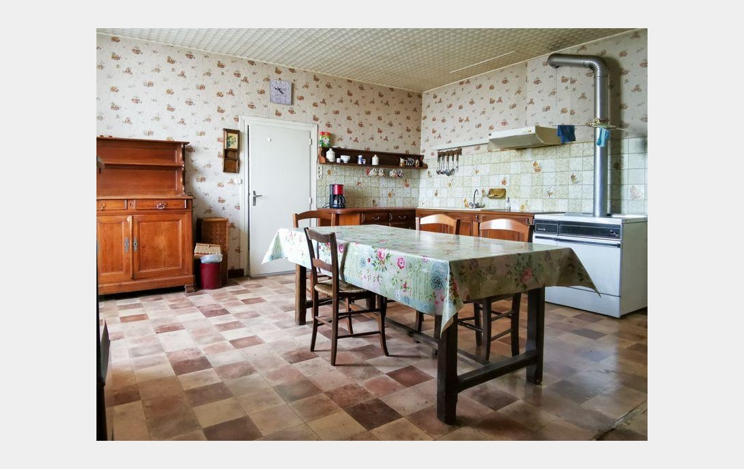Agence Immobilière Berland Bennett : Maison / Villa | SAUZE-VAUSSAIS (79190) | 270 m2 | 129 600 € 