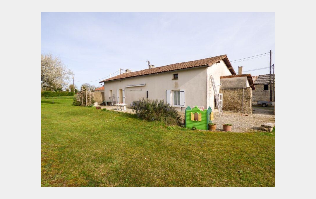 Agence Immobilière Berland Bennett : House | CHEF-BOUTONNE (79110) | 150 m2 | 176 550 € 