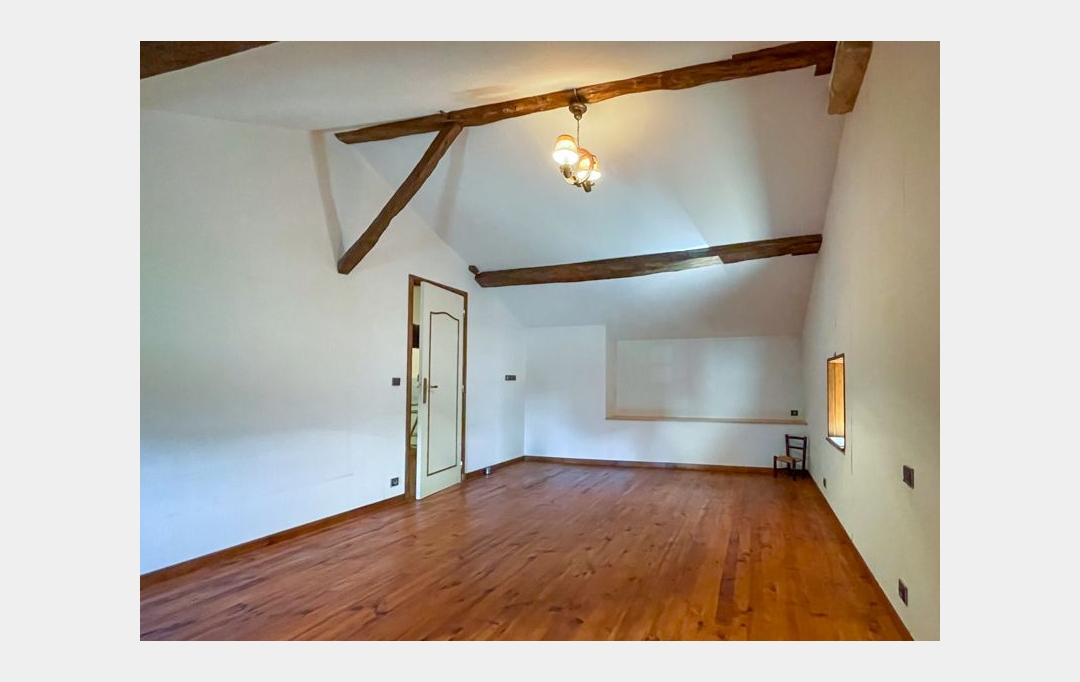 Agence Immobilière Berland Bennett : Maison / Villa | LEZAY (79120) | 230 m2 | 228 300 € 