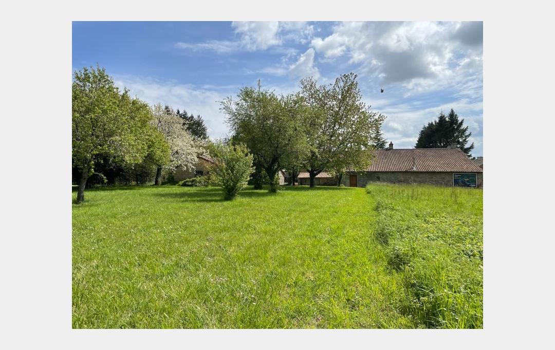Agence Immobilière Berland Bennett : Maison / Villa | LEZAY (79120) | 230 m2 | 228 300 € 