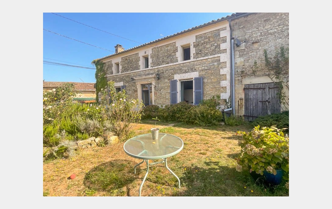 Agence Immobilière Berland Bennett : Maison / Villa | SAUZE-VAUSSAIS (79190) | 220 m2 | 148 000 € 