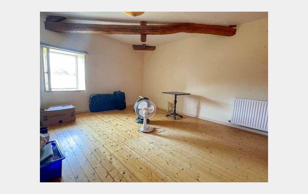 Agence Immobilière Berland Bennett : Maison / Villa | SAUZE-VAUSSAIS (79190) | 220 m2 | 148 000 € 