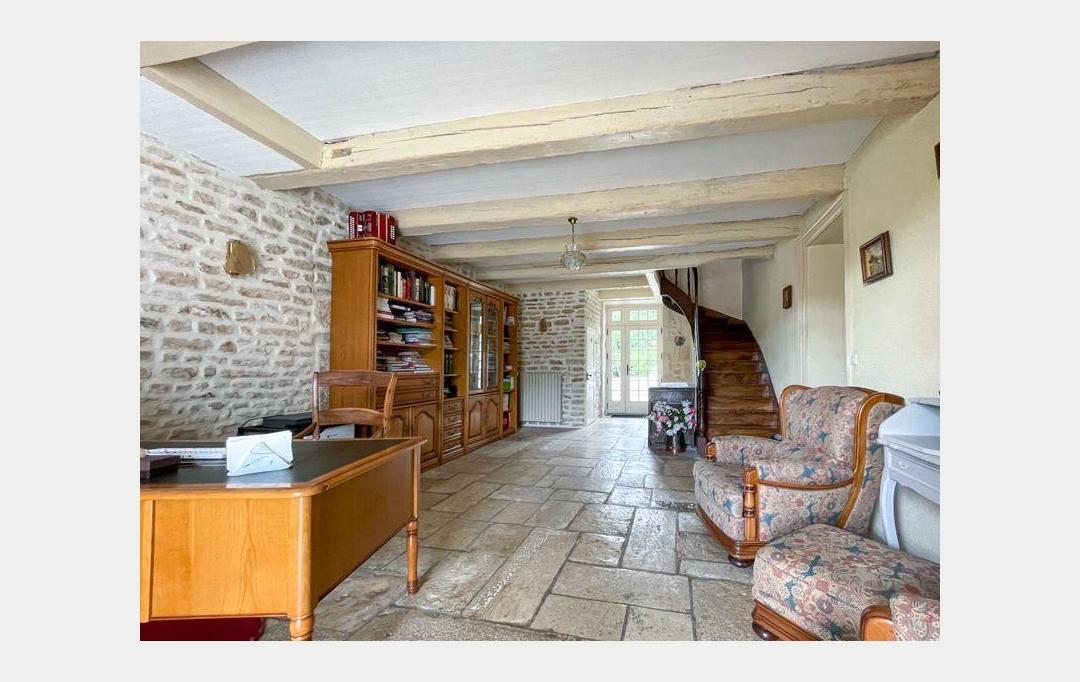 Agence Immobilière Berland Bennett : House | CIVRAY (86400) | 355 m2 | 445 000 € 