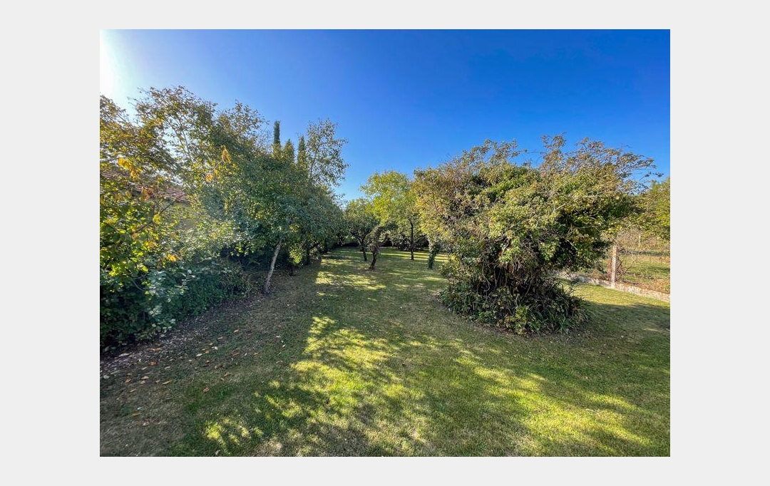 Agence Immobilière Berland Bennett : Maison / Villa | CHEF-BOUTONNE (79110) | 224 m2 | 108 500 € 