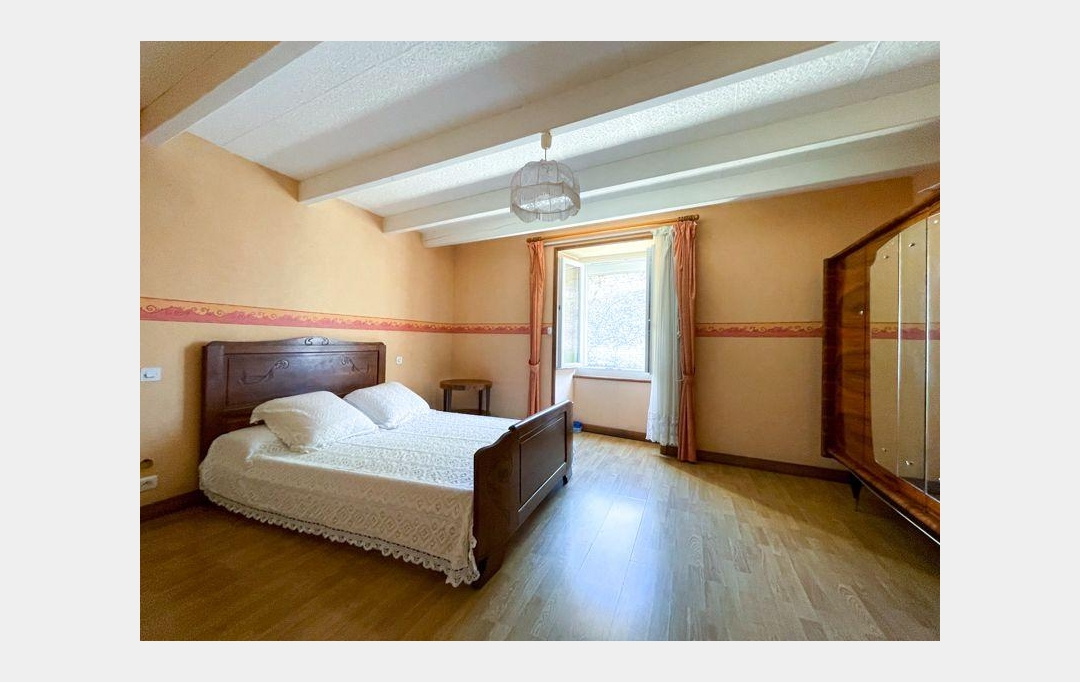 Agence Immobilière Berland Bennett : Maison / Villa | RUFFEC (16700) | 126 m2 | 99 800 € 