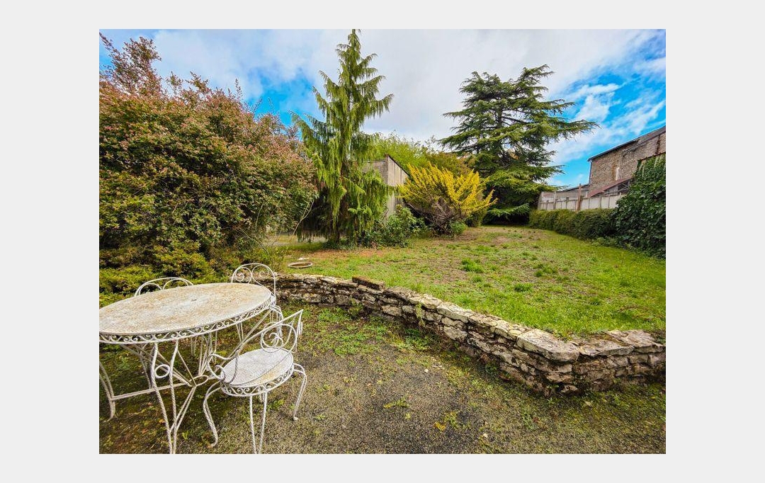Agence Immobilière Berland Bennett : Maison / Villa | SAUZE-VAUSSAIS (79190) | 202 m2 | 171 200 € 