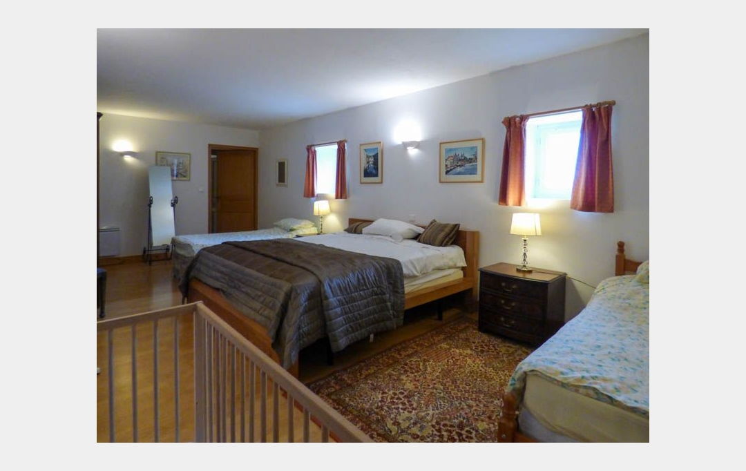 Agence Immobilière Berland Bennett : Maison / Villa | RUFFEC (16700) | 300 m2 | 337 600 € 