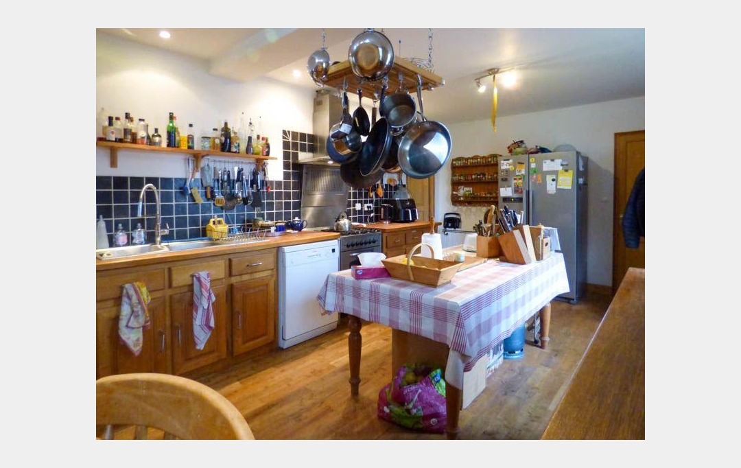 Agence Immobilière Berland Bennett : Maison / Villa | RUFFEC (16700) | 300 m2 | 337 600 € 