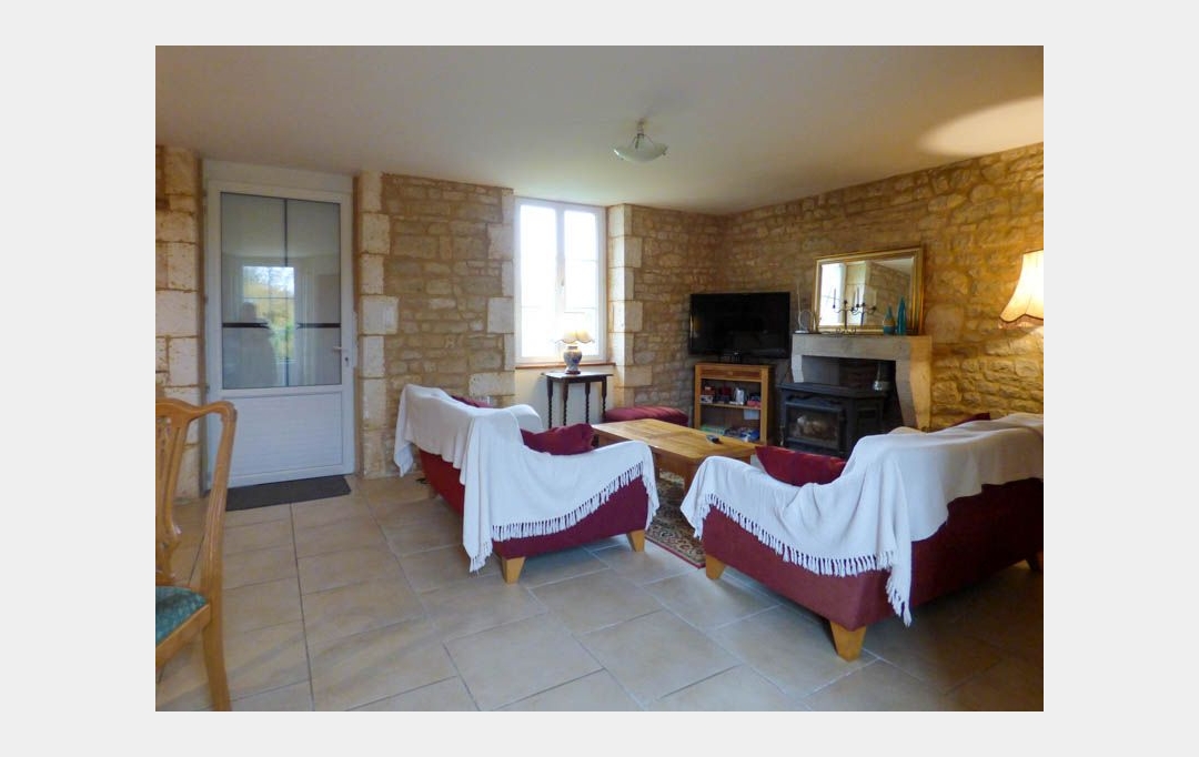Agence Immobilière Berland Bennett : Maison / Villa | RUFFEC (16700) | 300 m2 | 337 600 € 
