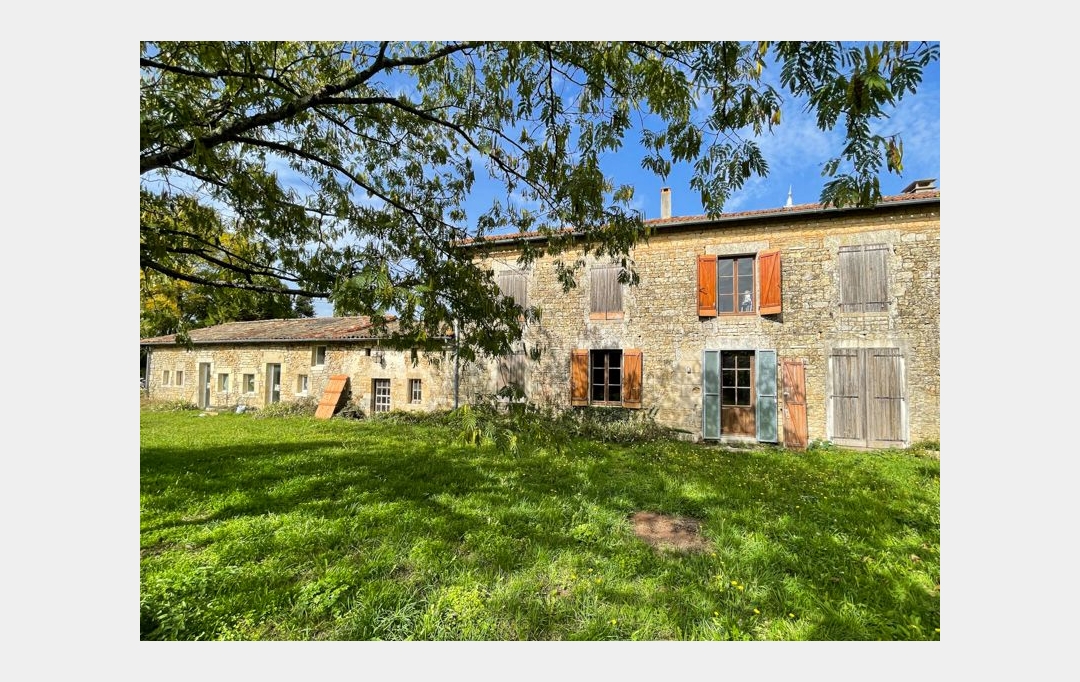 Agence Immobilière Berland Bennett : Maison / Villa | SAUZE-VAUSSAIS (79190) | 210 m2 | 149 500 € 