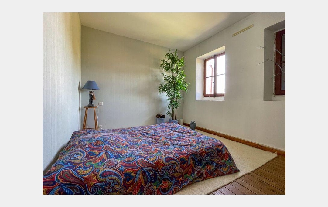 Agence Immobilière Berland Bennett : Maison / Villa | SAUZE-VAUSSAIS (79190) | 210 m2 | 144 500 € 