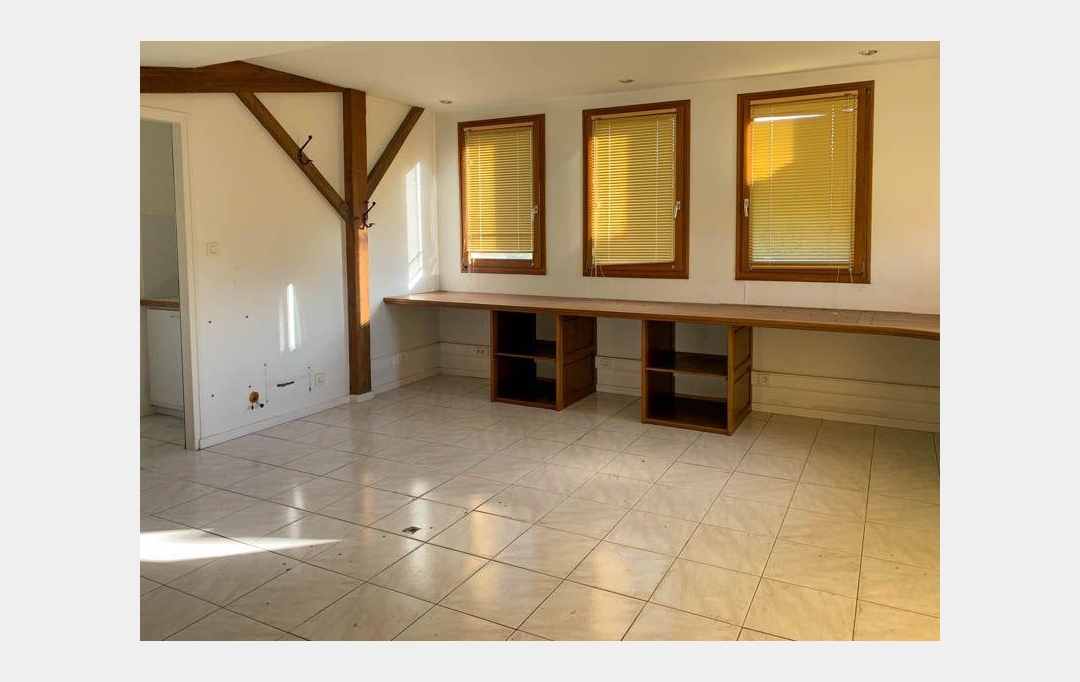 Agence Immobilière Berland Bennett : Maison / Villa | MELLE (79500) | 601 m2 | 91 800 € 
