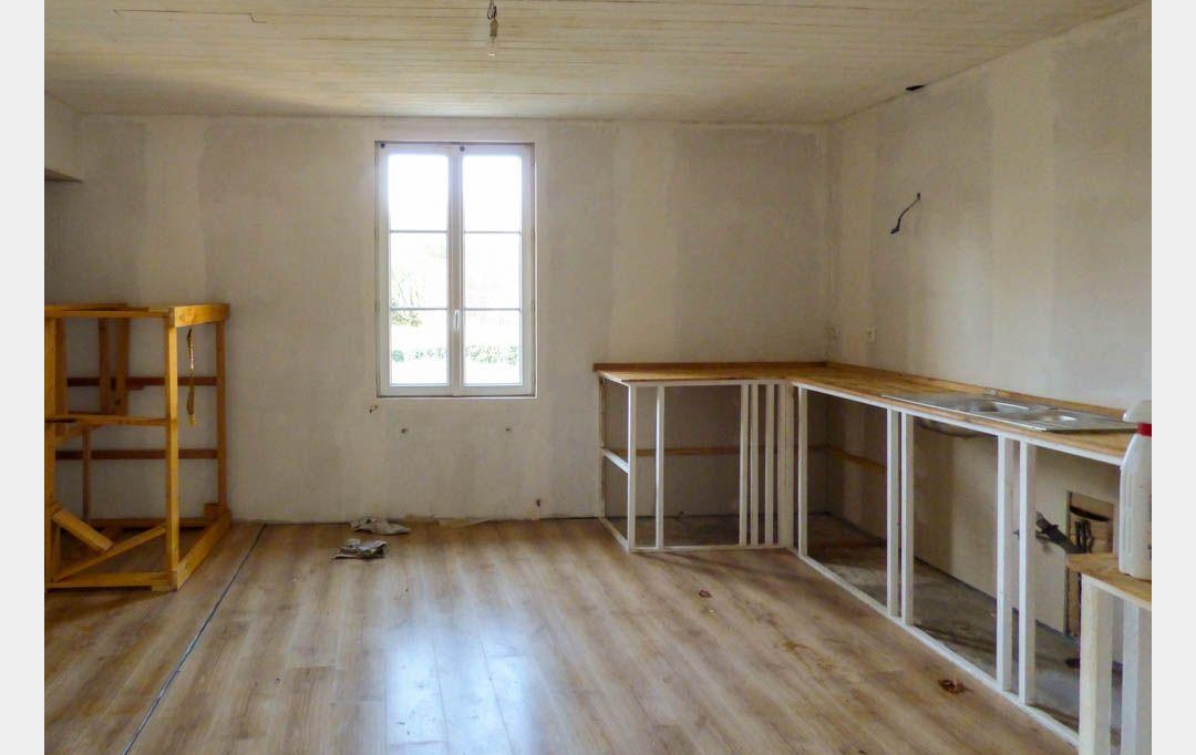 Agence Immobilière Berland Bennett : House | CHEF-BOUTONNE (79110) | 83 m2 | 98 460 € 