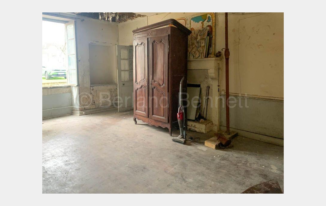 Agence Immobilière Berland Bennett : Maison / Villa | BRIOUX-SUR-BOUTONNE (79170) | 200 m2 | 77 480 € 