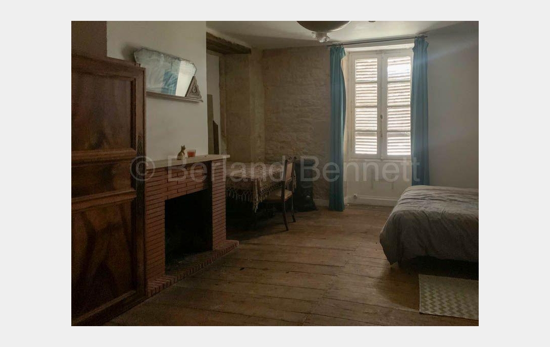 Agence Immobilière Berland Bennett : Maison / Villa | BRIOUX-SUR-BOUTONNE (79170) | 200 m2 | 77 480 € 