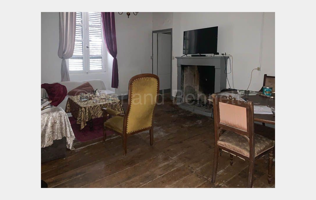 Agence Immobilière Berland Bennett : Maison / Villa | BRIOUX-SUR-BOUTONNE (79170) | 200 m2 | 77 480 € 