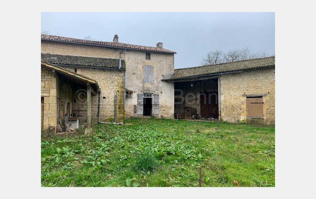 Agence Immobilière Berland Bennett : Maison / Villa | BRIOUX-SUR-BOUTONNE (79170) | 200 m2 | 77 480 € 
