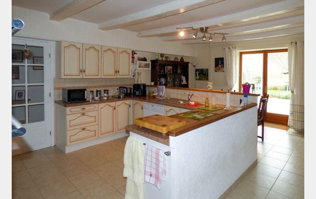 Agence Immobilière Berland Bennett : House | SAUZE-VAUSSAIS (79190) | 154 m2 | 210 000 € 