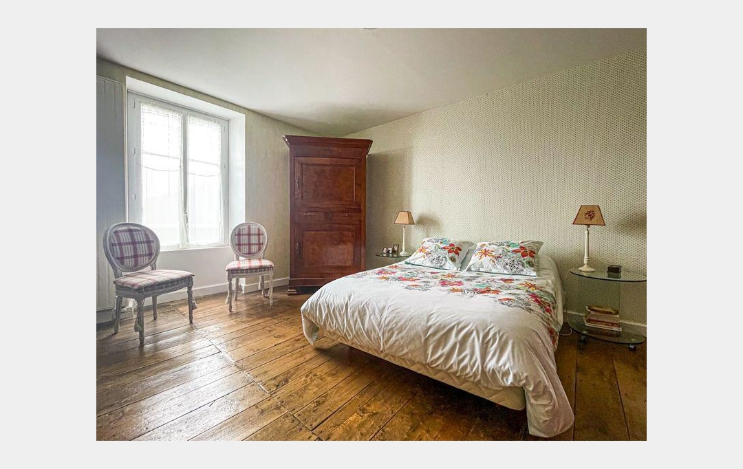 Agence Immobilière Berland Bennett : Maison / Villa | SAUZE-VAUSSAIS (79190) | 207 m2 | 223 000 € 