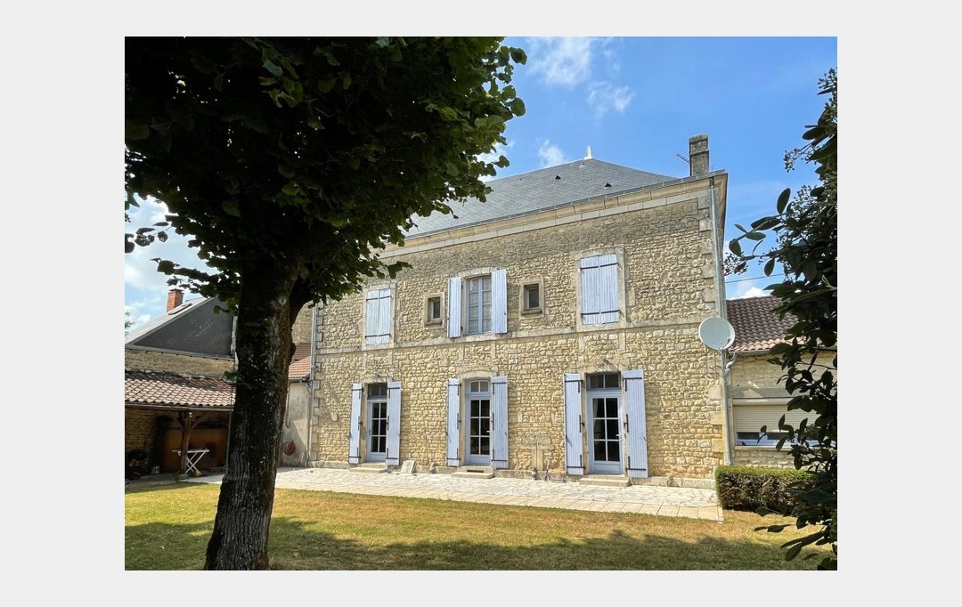 Agence Immobilière Berland Bennett : Maison / Villa | SAUZE-VAUSSAIS (79190) | 200 m2 | 299 500 € 