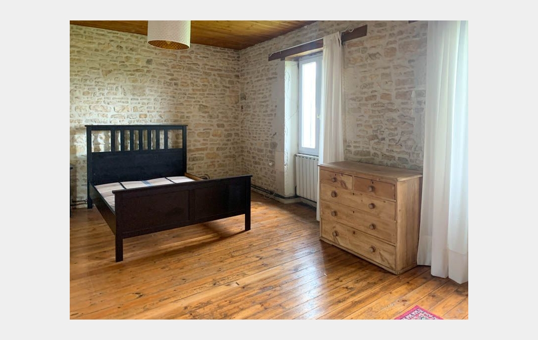 Agence Immobilière Berland Bennett : Maison / Villa | CIVRAY (86400) | 158 m2 | 119 000 € 