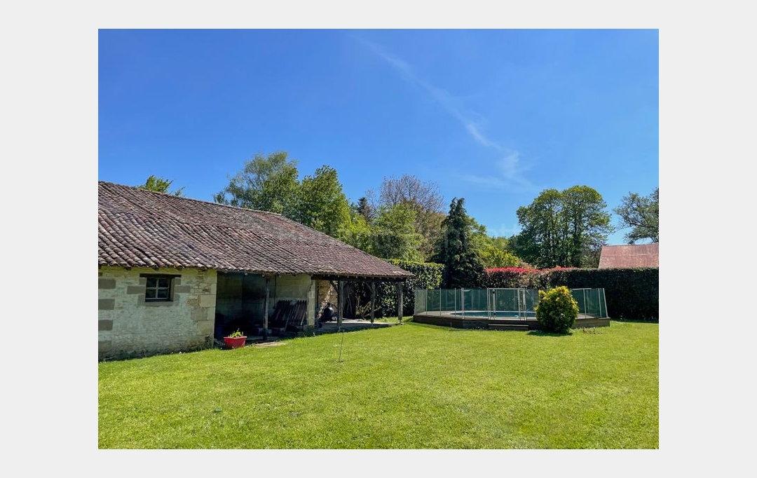 Agence Immobilière Berland Bennett : Maison / Villa | CIVRAY (86400) | 173 m2 | 160 950 € 