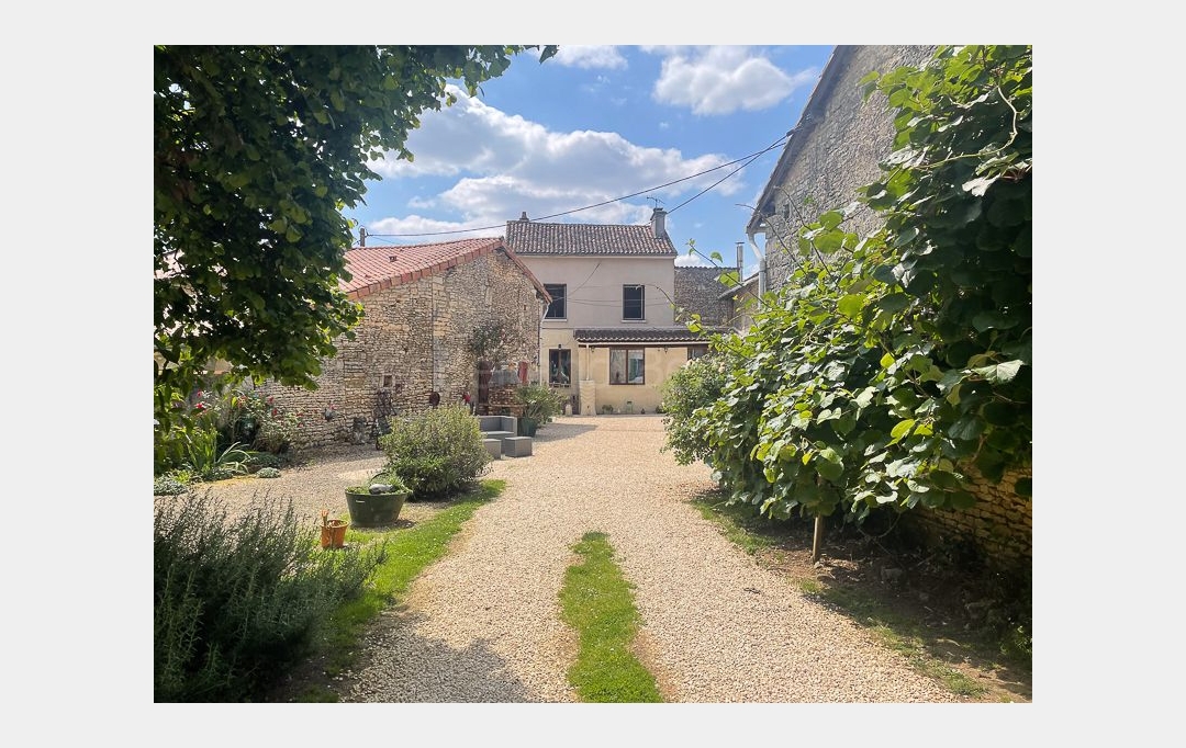 Agence Immobilière Berland Bennett : Maison / Villa | SAUZE-VAUSSAIS (79190) | 197 m2 | 179 850 € 