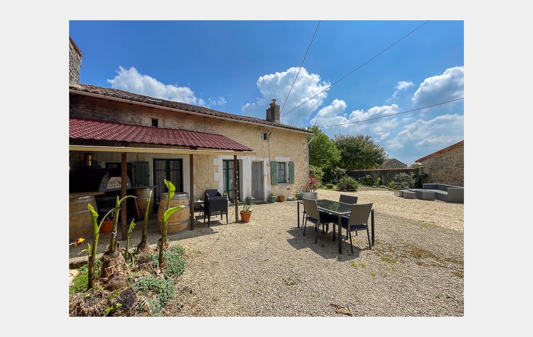 Agence Immobilière Berland Bennett : Maison / Villa | SAUZE-VAUSSAIS (79190) | 197 m2 | 179 850 € 