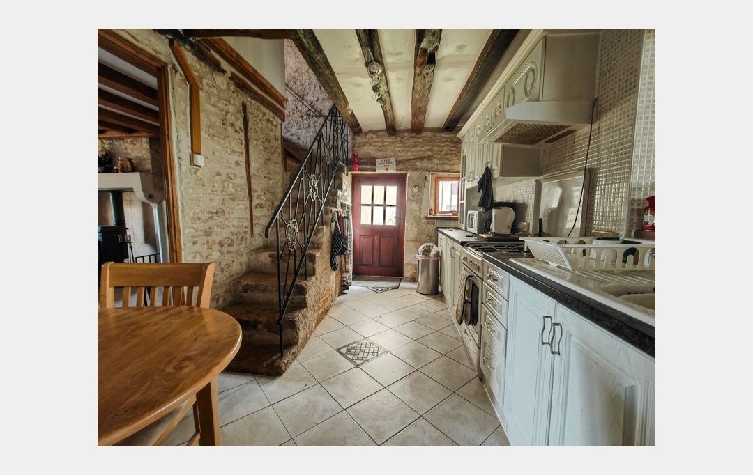 Agence Immobilière Berland Bennett : Maison / Villa | CHAUNAY (86510) | 308 m2 | 285 900 € 