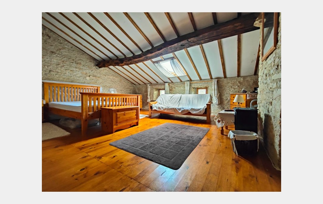 Agence Immobilière Berland Bennett : Maison / Villa | CHAUNAY (86510) | 308 m2 | 285 900 € 