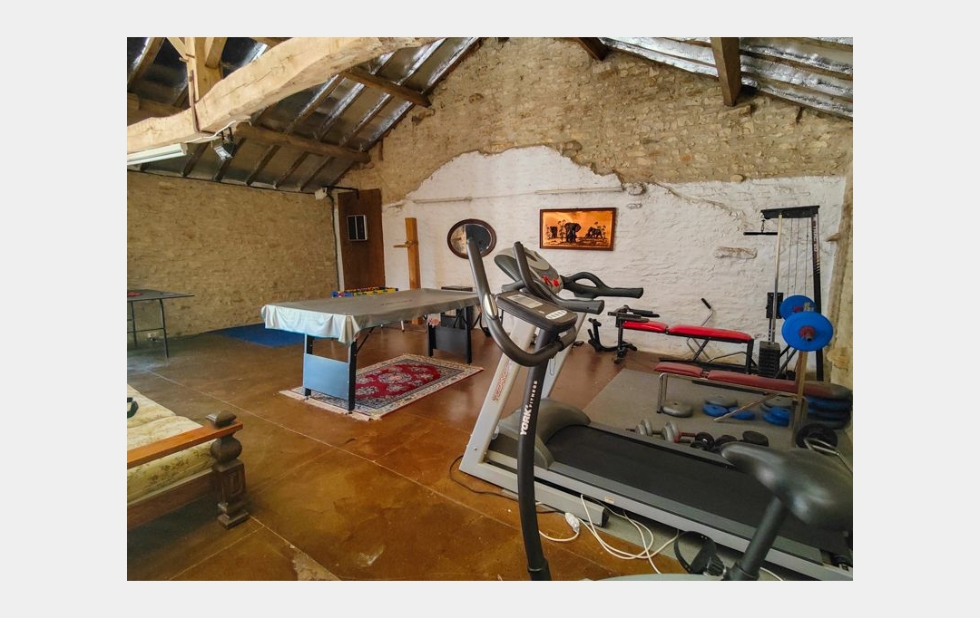 Agence Immobilière Berland Bennett : Maison / Villa | CHAUNAY (86510) | 308 m2 | 285 900 € 