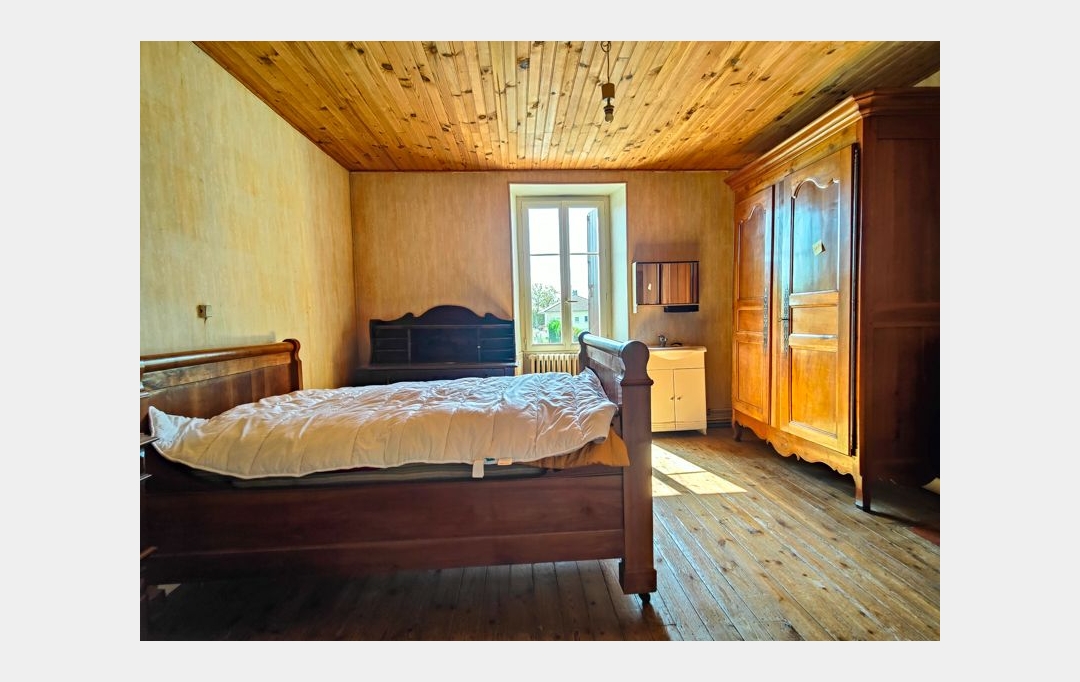 Agence Immobilière Berland Bennett : Maison / Villa | SAUZE-VAUSSAIS (79190) | 194 m2 | 139 800 € 