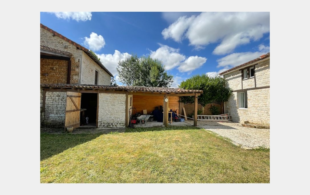 Agence Immobilière Berland Bennett : Maison / Villa | RUFFEC (16700) | 146 m2 | 155 500 € 