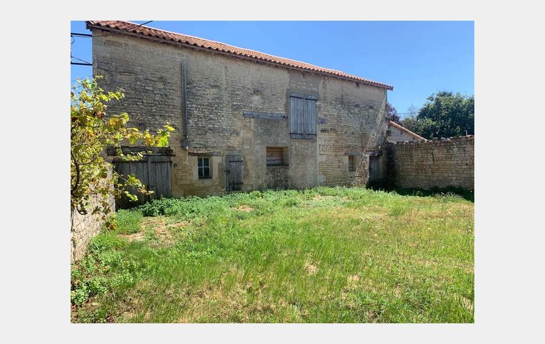 Agence Immobilière Berland Bennett : Maison / Villa | SAUZE-VAUSSAIS (79190) | 200 m2 | 30 000 € 