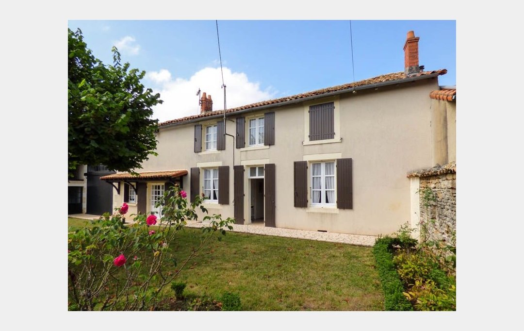 Agence Immobilière Berland Bennett : Maison / Villa | SAUZE-VAUSSAIS (79190) | 114 m2 | 109 000 € 