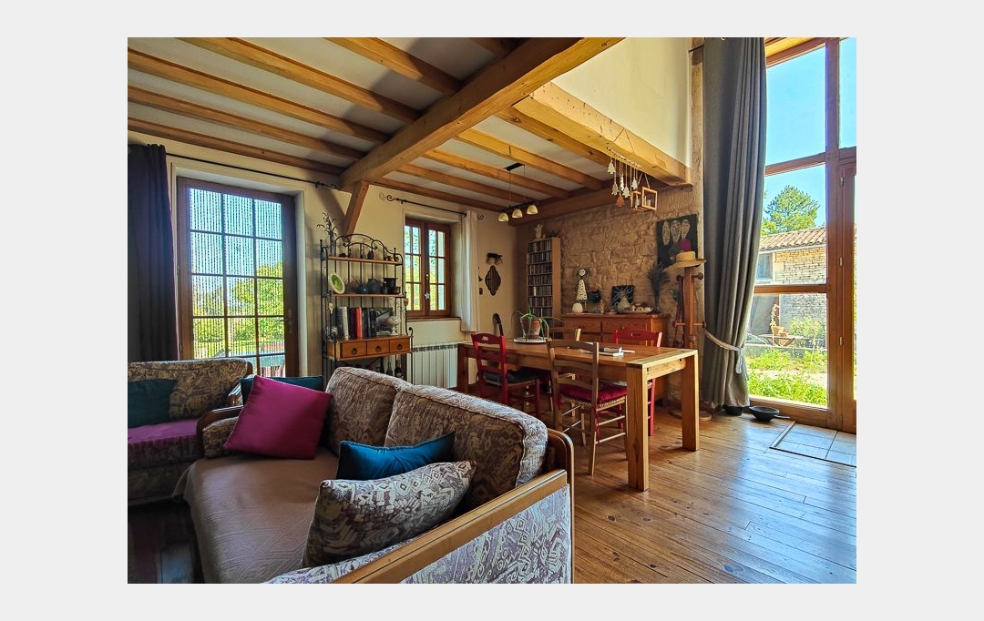 Agence Immobilière Berland Bennett : Maison / Villa | SAUZE-VAUSSAIS (79190) | 290 m2 | 285 000 € 