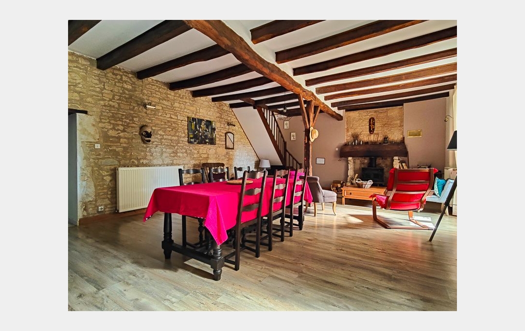 Agence Immobilière Berland Bennett : Maison / Villa | SAUZE-VAUSSAIS (79190) | 290 m2 | 285 000 € 