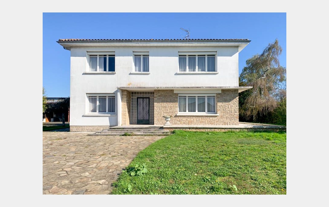 Agence Immobilière Berland Bennett : Maison / Villa | SAUZE-VAUSSAIS (79190) | 209 m2 | 265 000 € 