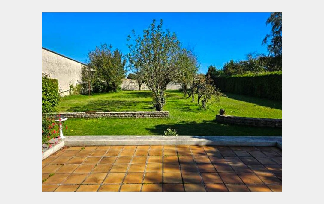 Agence Immobilière Berland Bennett : Maison / Villa | SAUZE-VAUSSAIS (79190) | 209 m2 | 265 000 € 