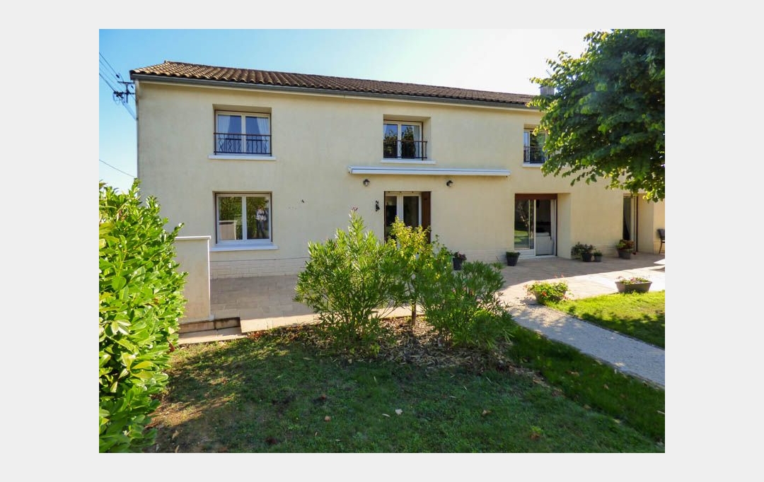 Agence Immobilière Berland Bennett : Maison / Villa | SAUZE-VAUSSAIS (79190) | 136 m2 | 233 600 € 