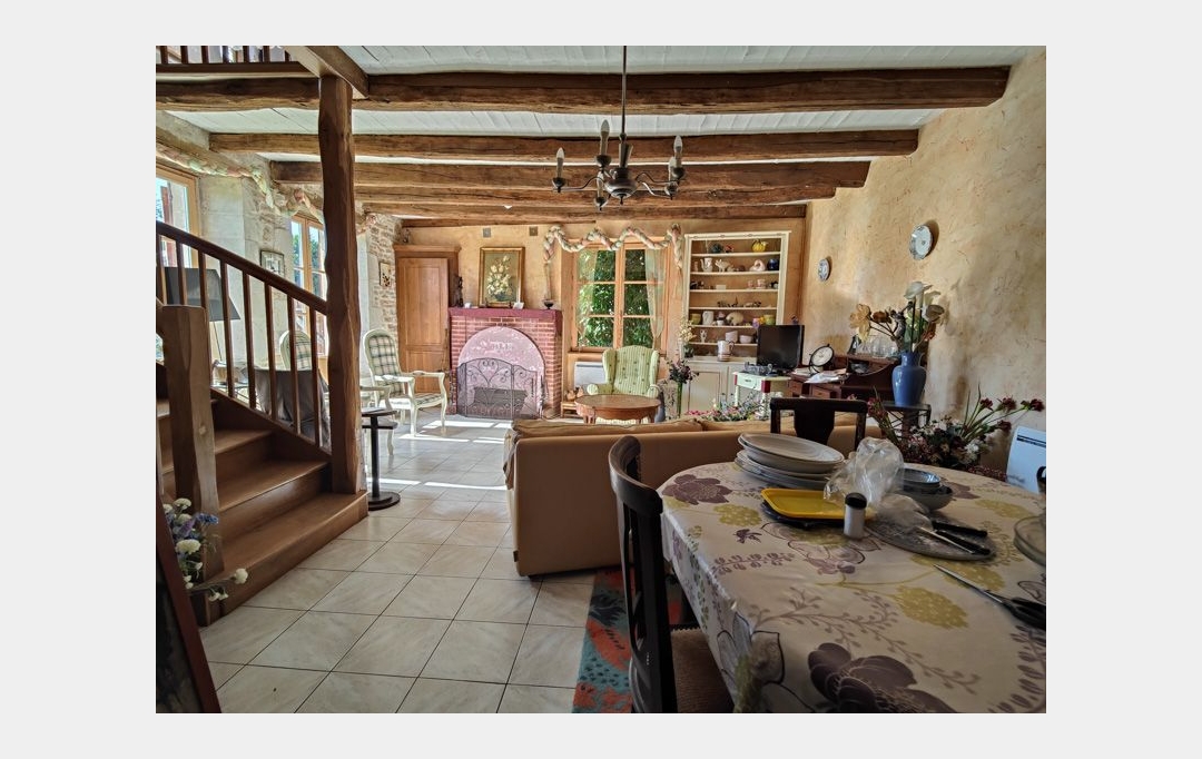 Agence Immobilière Berland Bennett : Maison / Villa | SAUZE-VAUSSAIS (79190) | 150 m2 | 165 800 € 