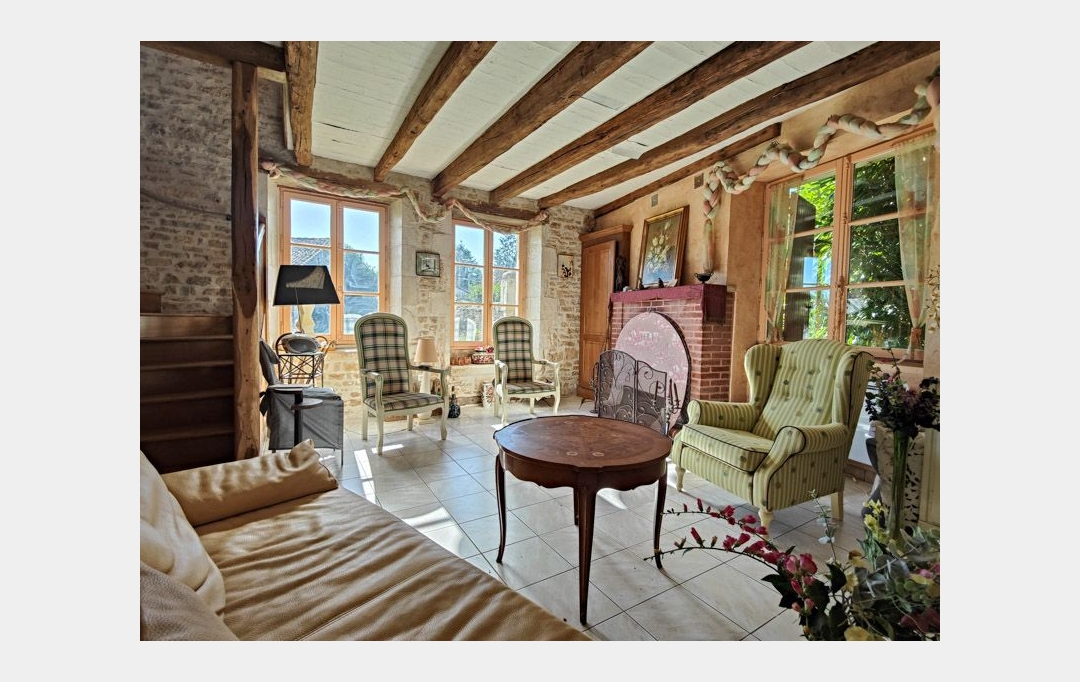 Agence Immobilière Berland Bennett : Maison / Villa | SAUZE-VAUSSAIS (79190) | 150 m2 | 165 800 € 
