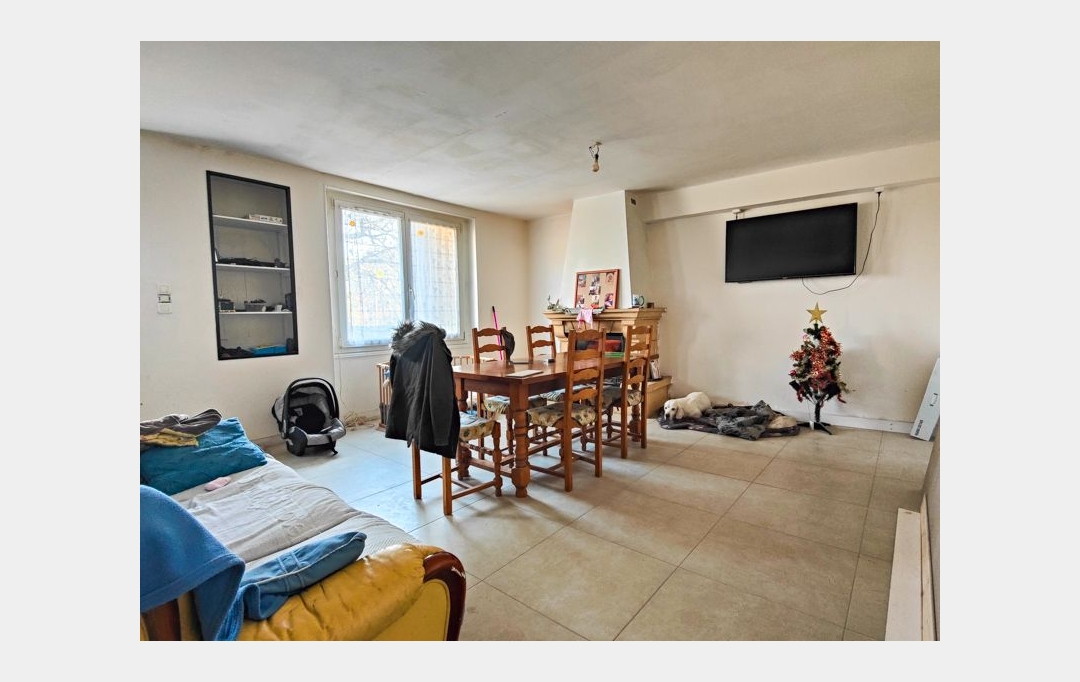 Agence Immobilière Berland Bennett : Maison / Villa | RUFFEC (16700) | 130 m2 | 107 900 € 
