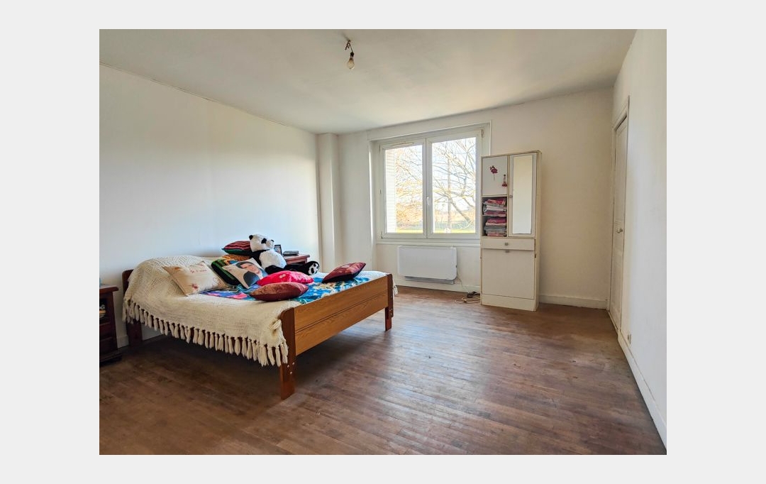 Agence Immobilière Berland Bennett : Maison / Villa | RUFFEC (16700) | 130 m2 | 107 900 € 