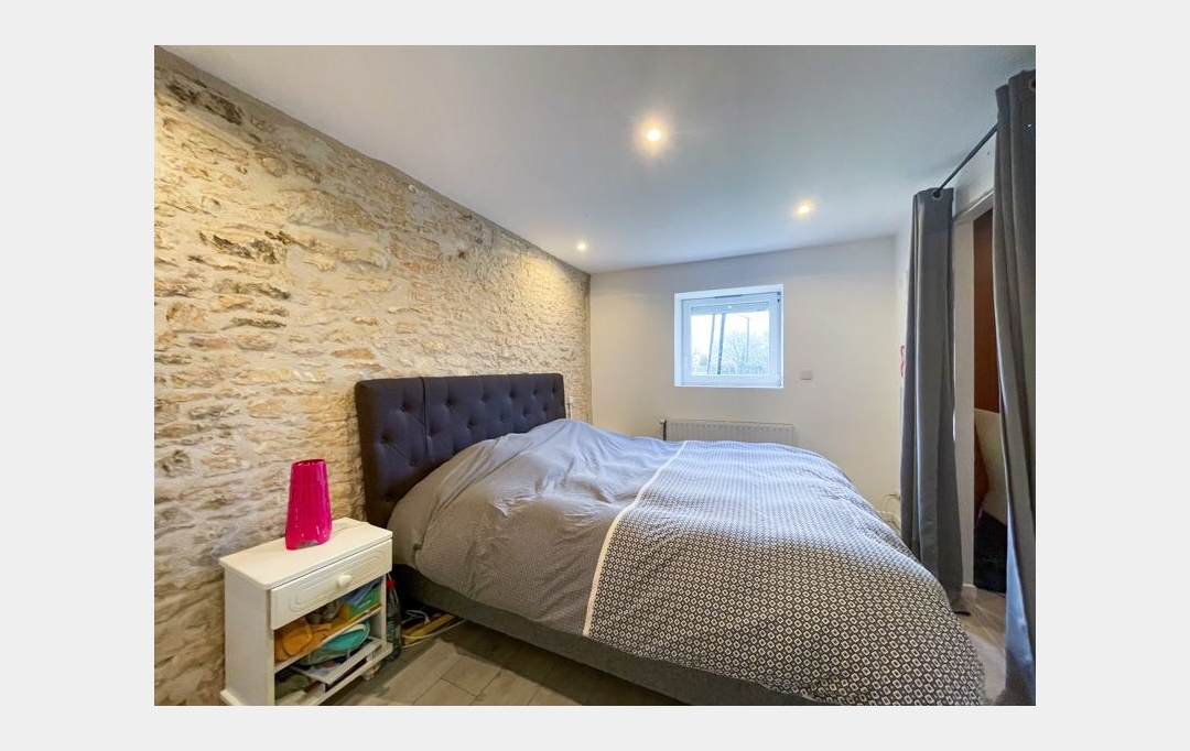 Agence Immobilière Berland Bennett : Maison / Villa | CIVRAY (86400) | 212 m2 | 252 000 € 