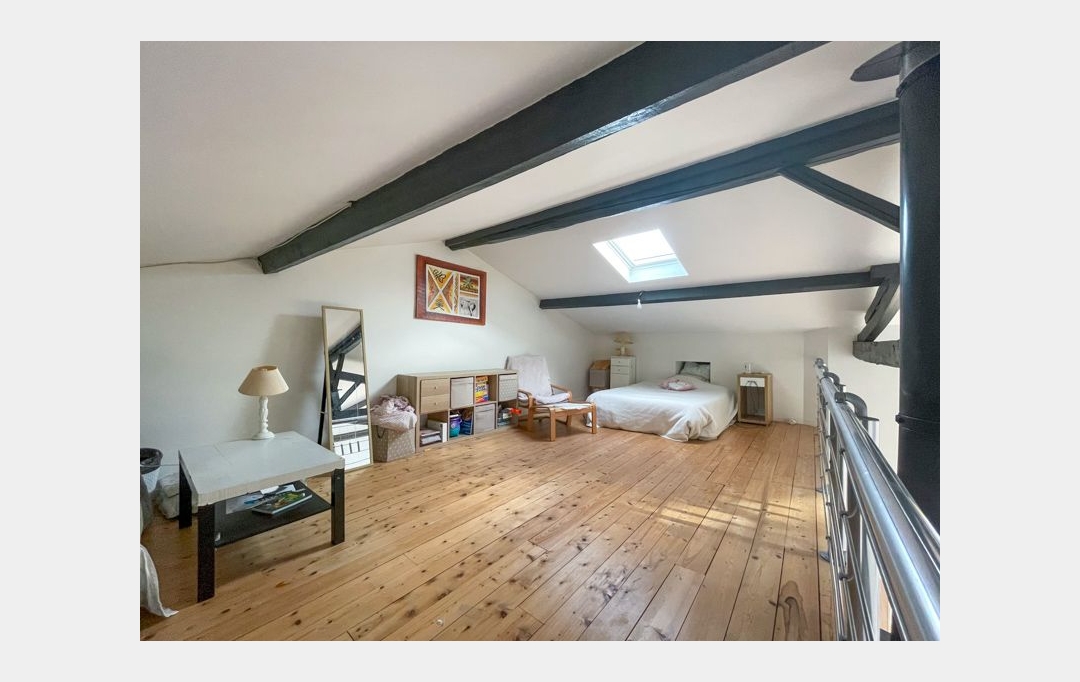 Agence Immobilière Berland Bennett : Maison / Villa | CIVRAY (86400) | 212 m2 | 252 000 € 